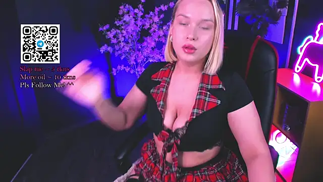 angelic coy online show from April 10, 4:02 pm