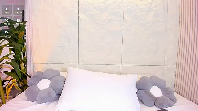 MiaDancen online show from April 11, 8:12 pm