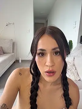 SerenaFox  online show from March 29, 7:57 pm