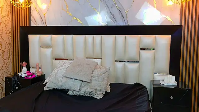 Cristal Ferrara online show from April 11, 3:12 am