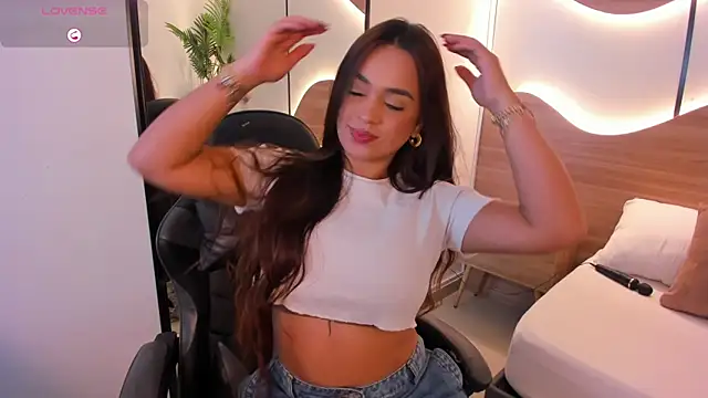 alana dantes  online show from April 5, 12:37 pm