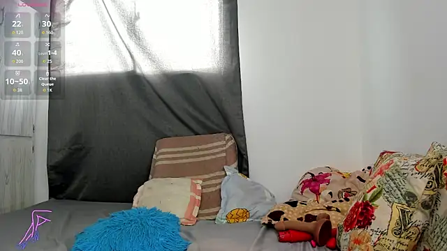 Snapshot of Alexandrasaenz23 chatting on April 9, 9:09 pm Alexandrasaenz23 online show from April 9, 9:09 pm