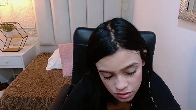 mia velvetk online show from April 11, 3:12 am