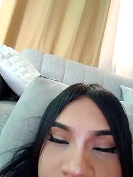 ExoticDarkDoll online show from April 19, 10:48 am