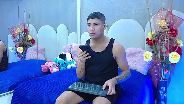 party duo playboy online show from April 13, 2:02 am