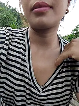 xinhxinh-cute online show from April 12, 10:51 am