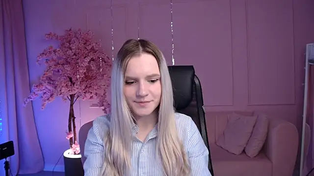 SherriButlers online show from April 13, 9:21 am