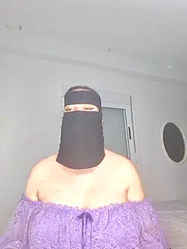 Big as-big online show from April 12, 6:43 pm