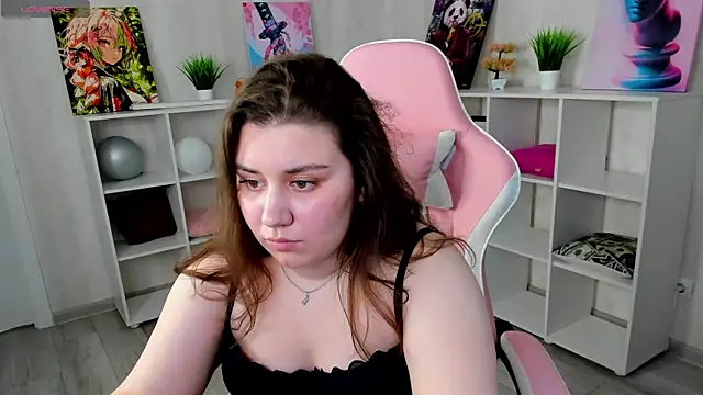 Maya Raay online show from April 6, 5:41 am