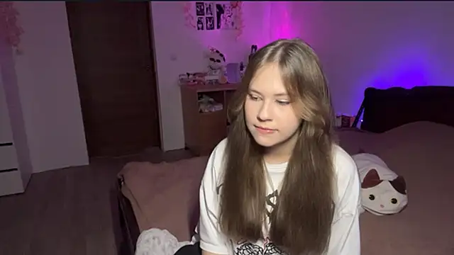 NyelleSpir online show from May 31, 6:09 pm