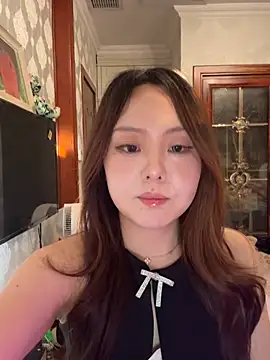 thelittlexx online show from April 5, 1:54 pm