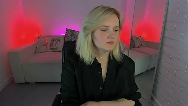 KathyBriggs online show from April 14, 8:14 am