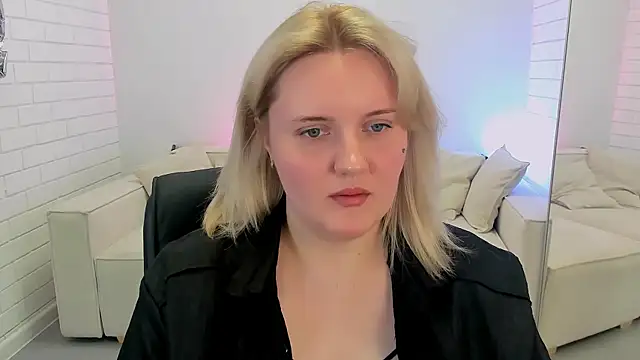 KathyBriggs online show from April 3, 5:38 am