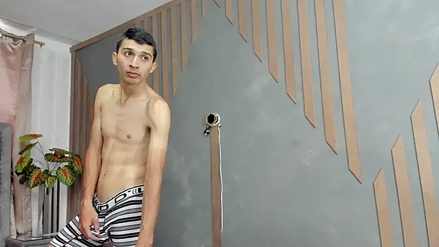 MiaANDronyy online show from April 13, 12:50 pm