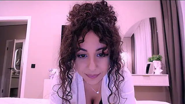 curly jade  online show from April 15, 5:24 pm