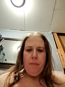 023thickandjuicy07 online show from April 13, 3:52 am