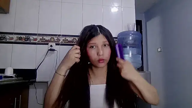 Madisson Messyy online show from April 10, 10:05 pm