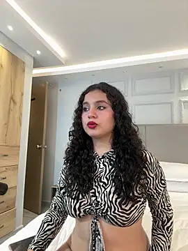 ShanonFox oficial online show from April 6, 7:15 pm