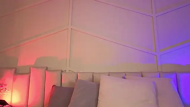 mia adams bm online show from April 14, 7:25 pm