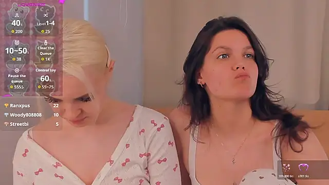 JuliannPaysour online show from April 11, 7:45 am