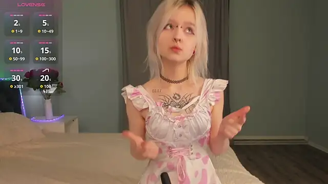 Mary Wester online show from April 7, 11:40 pm