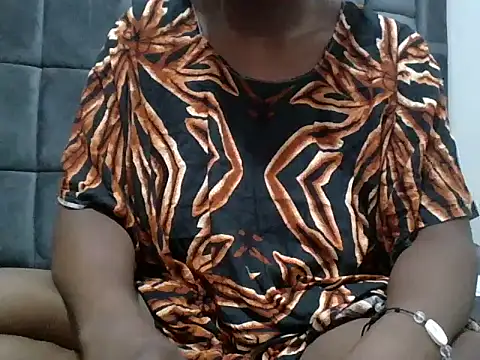 nice-lovely online show from April 7, 10:06 am