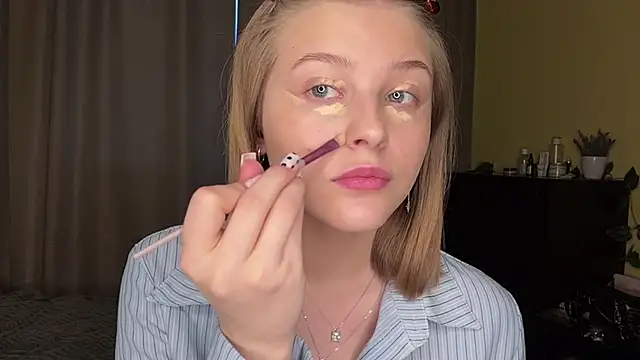 MercyShadows online show from April 3, 1:31 pm