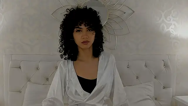 Julietta    online show from April 16, 12:05 pm