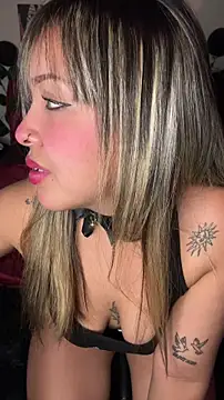 NinaValencia  online show from April 13, 12:12 am