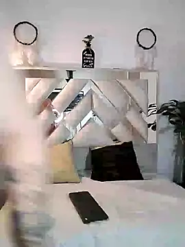Natasha and zoe  online show from May 31, 1:44 am