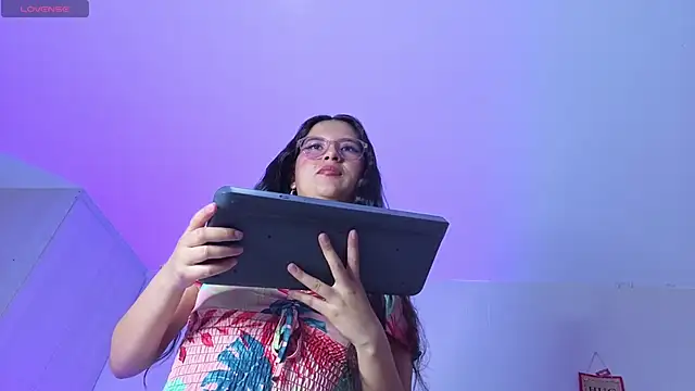 babylexi18 online show from April 14, 9:04 pm