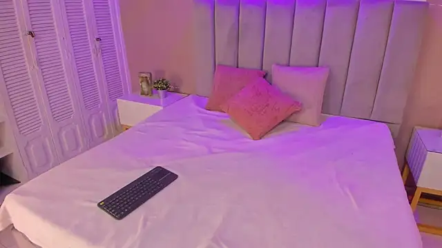 maddy lopez online show from April 14, 11:43 am