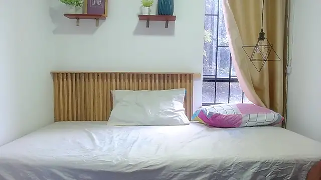  bonnie and clyde online show from April 11, 8:56 pm