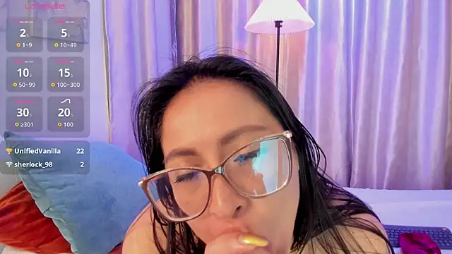 hannabackerr online show from April 2, 1:41 pm