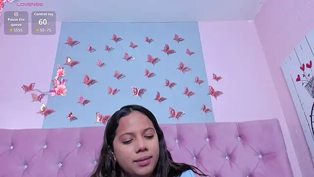 ZaraBlazze  online show from April 15, 2:56 am