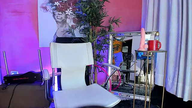 LexyNova  online show from April 8, 5:37 pm