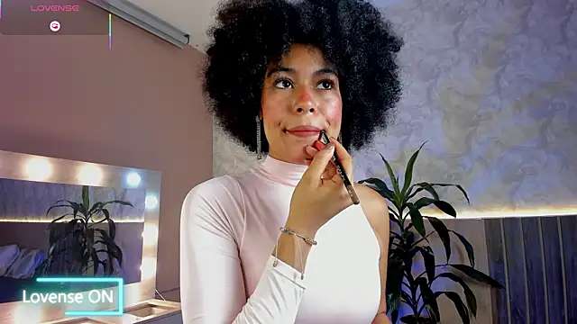 baddie delaylaa online show from April 14, 6:19 pm