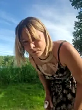 Elisialila online show from April 18, 8:50 am