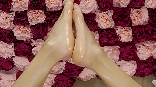 AriannaCruise online show from April 11, 7:45 am