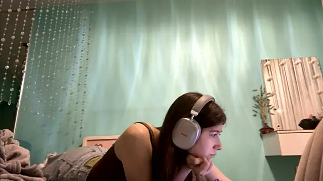 Kate Jomallona online show from April 13, 2:29 pm