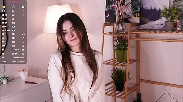 CherlyGuss online show from April 8, 3:41 am