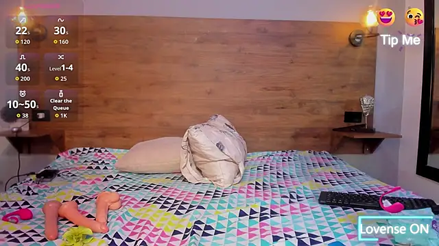 MOONWUW online show from June 13, 11:02 pm