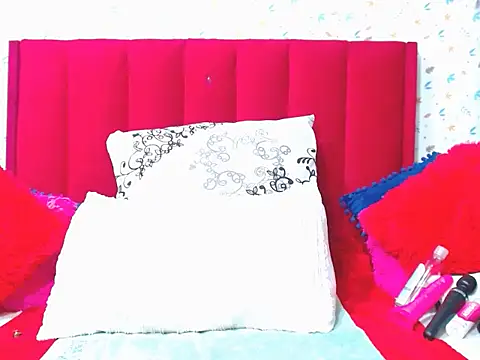 Cherrybootyofjoy86 online show from July 10, 5:35 pm