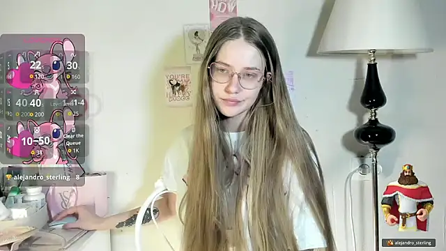 chloesweetbby online show from April 3, 5:22 pm