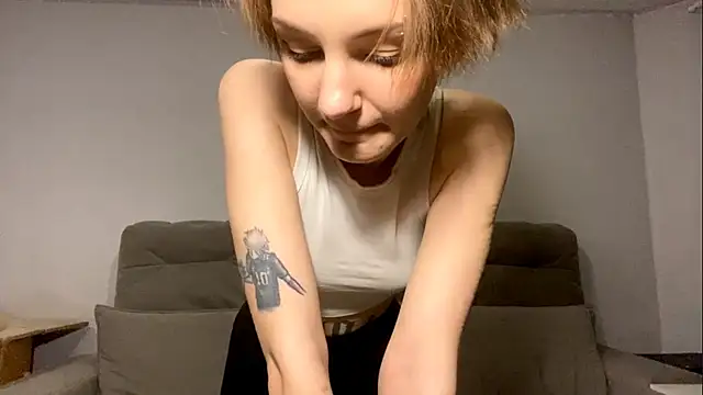 SleepySonya1 online show from April 3, 2:37 pm