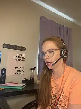 RoxyRedXO12 online show from March 31, 9:48 pm