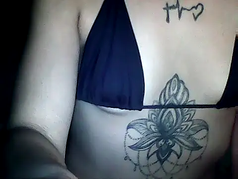 Docecastainha online show from April 19, 6:24 am