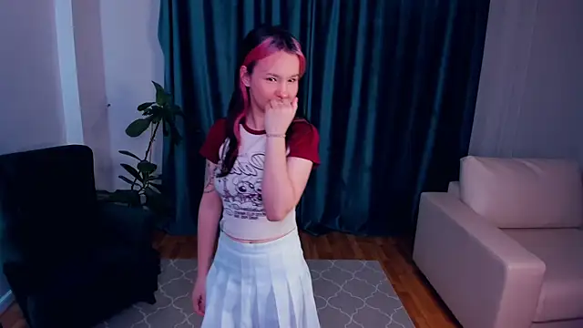 EnolaNewand online show from April 7, 5:26 pm