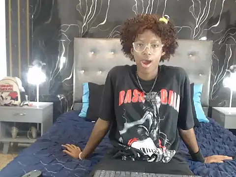 LeinFoxx online show from March 30, 11:15 pm