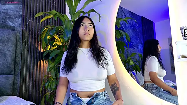 Amaia aa  online show from April 15, 7:36 pm